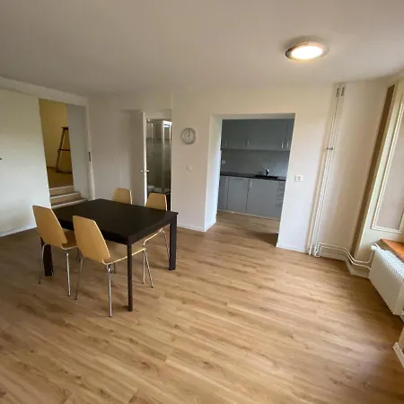 Appartamento Wunderschoene Wohnung Mitten In La Neuveville La Neuveville